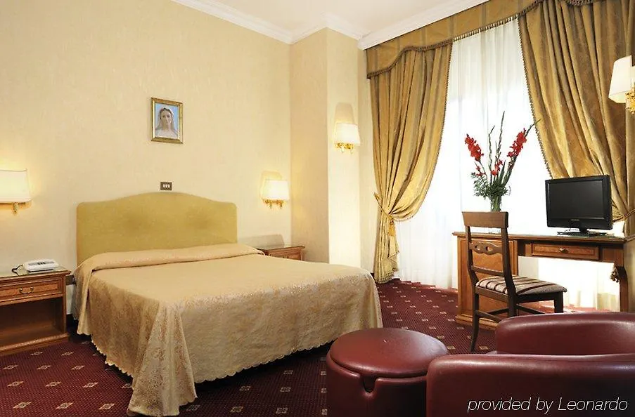 Hotel Daniela Roma 3*,