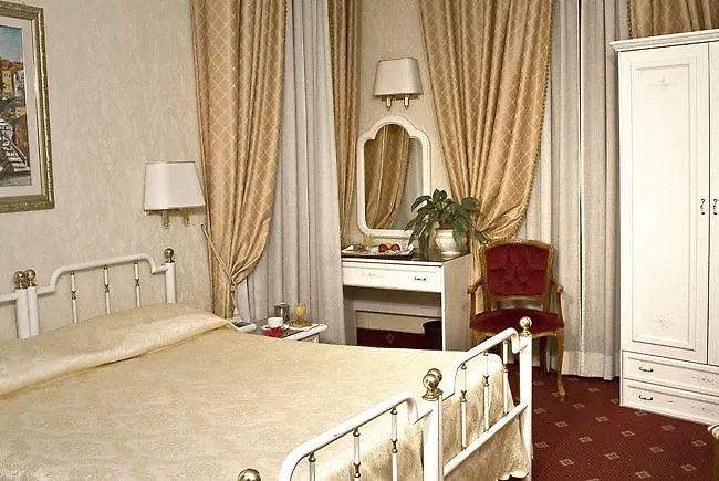 Hotel Daniela Roma